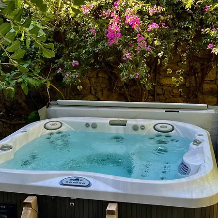 Gite De Charme Nicoli1 Piscine Ou Spa Appartamento